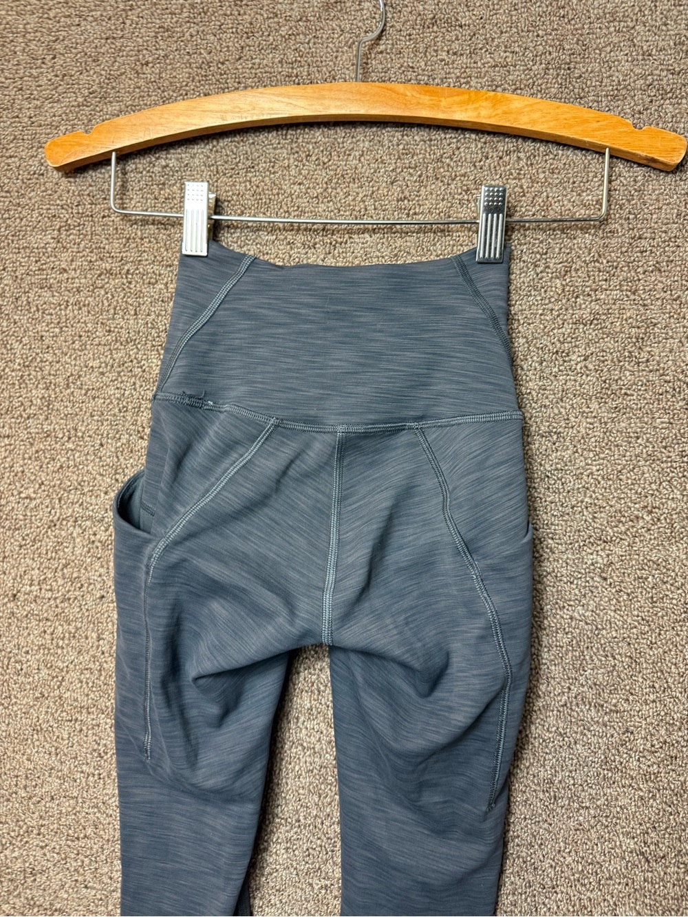 Lululemon Wunder Train High-Rise
Tight Pockets 25"
Heathered Graphite Grey 0 - Picture 14 of 14